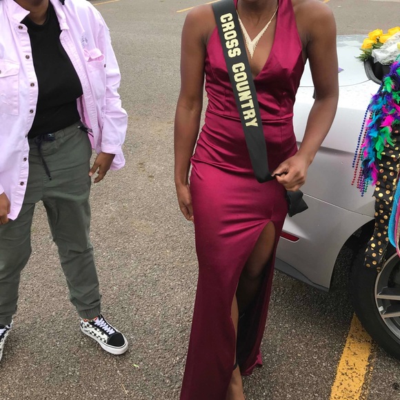 Homecoming/Prom/Formal dress - Picture 2 of 7